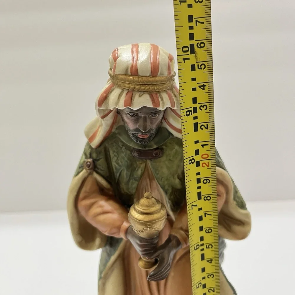 Christmas Grandeur Noel Porcelain Nativity Wise Man Replacement Figure 1999